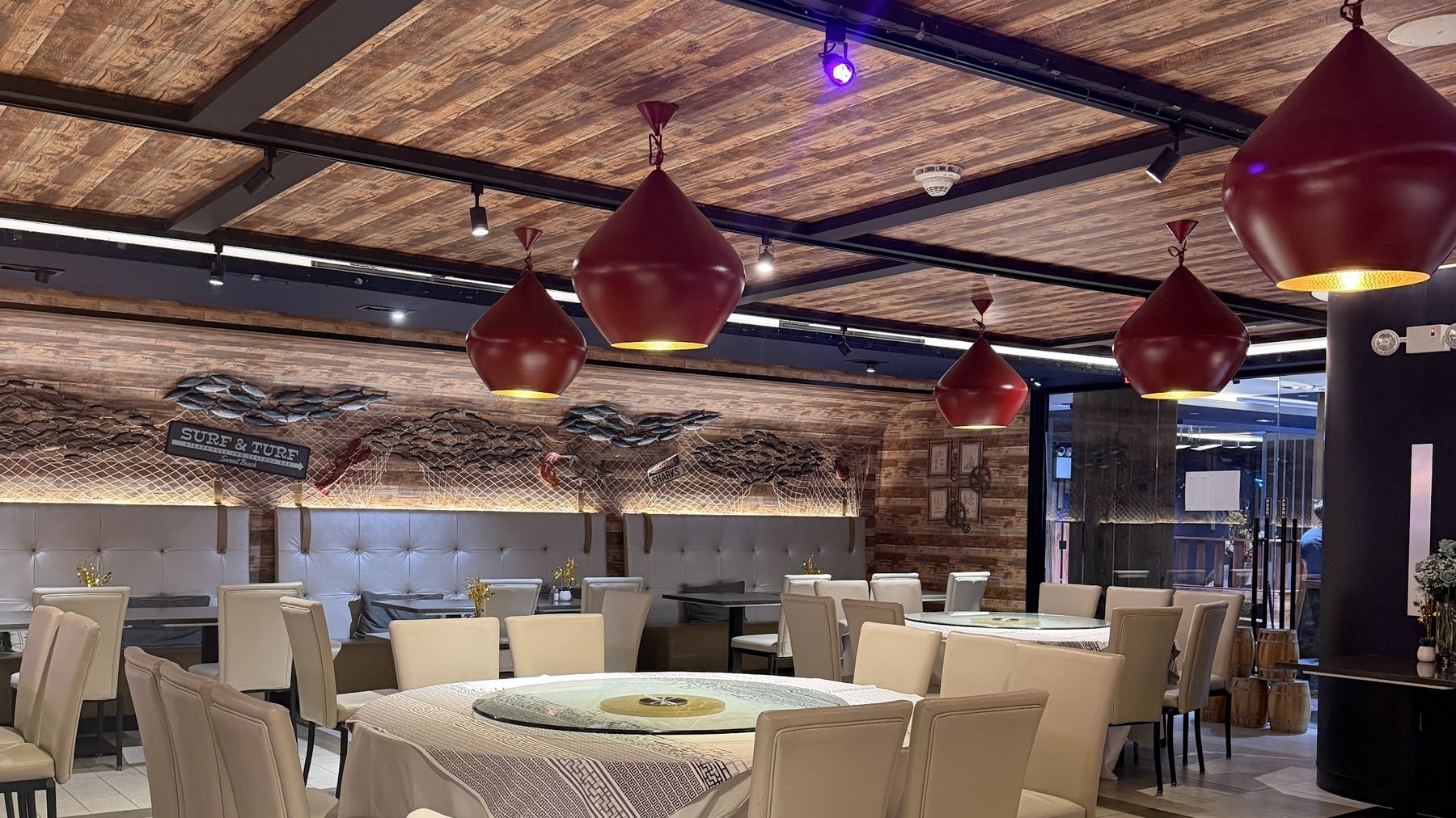 Dock3366 dining room with round tables